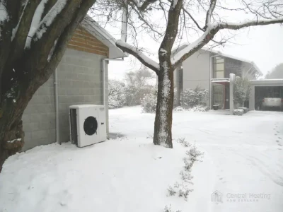 Air to Water Heat Pump in Snow