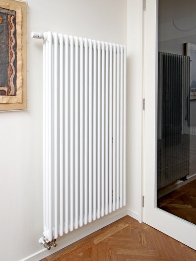 Multicolonna vertical radiator