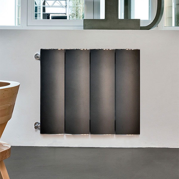 Othello Plate Slim Radiator image